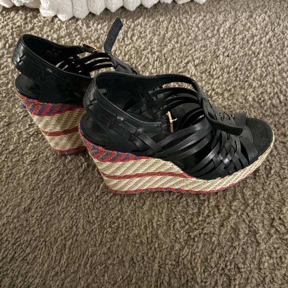 Tory Burch - Picture 3 of 5